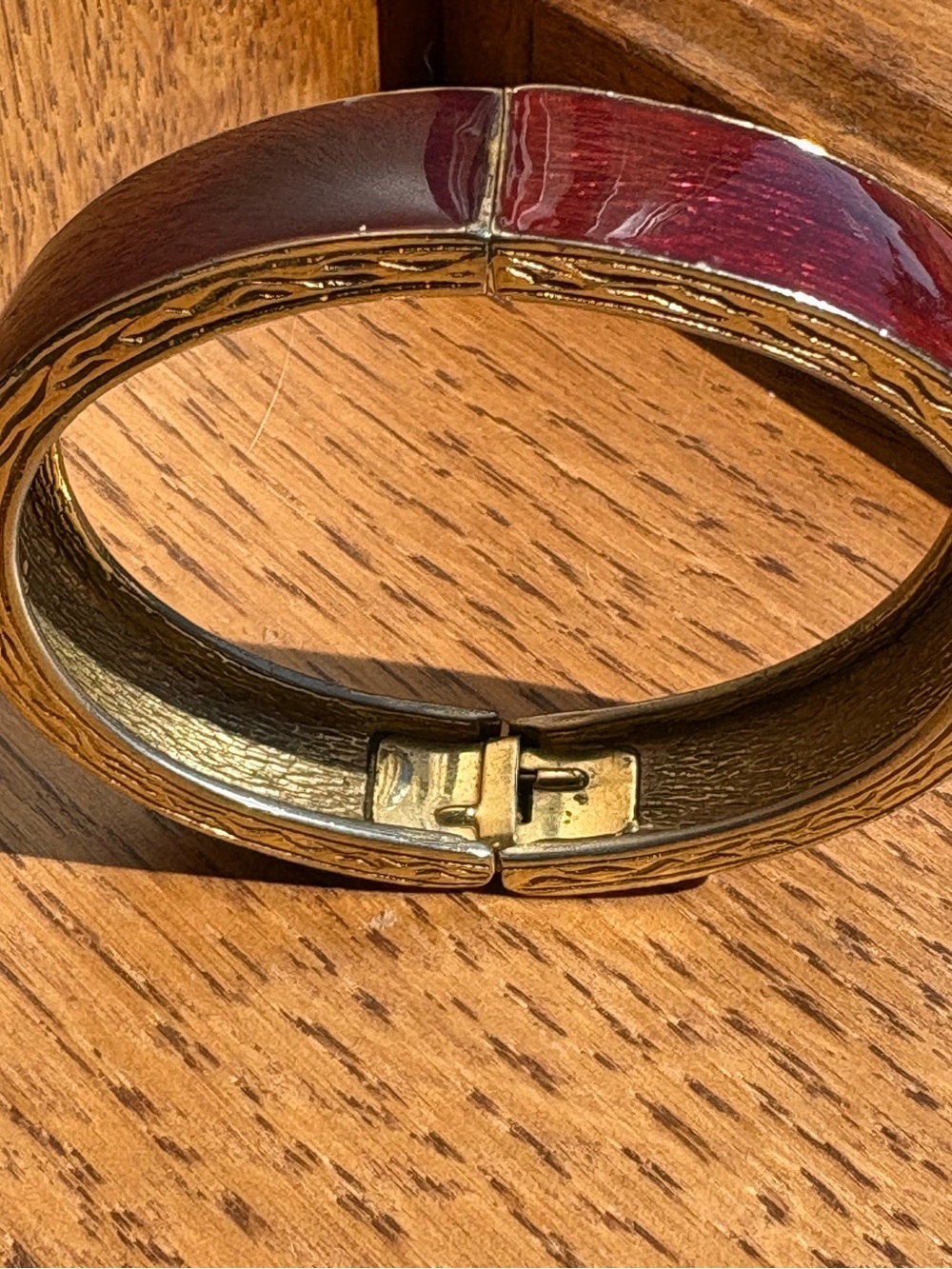 Vintage Ciner Bracelet Burgundy Wine Enamel Gold Etched Filigree Hinged Bangle